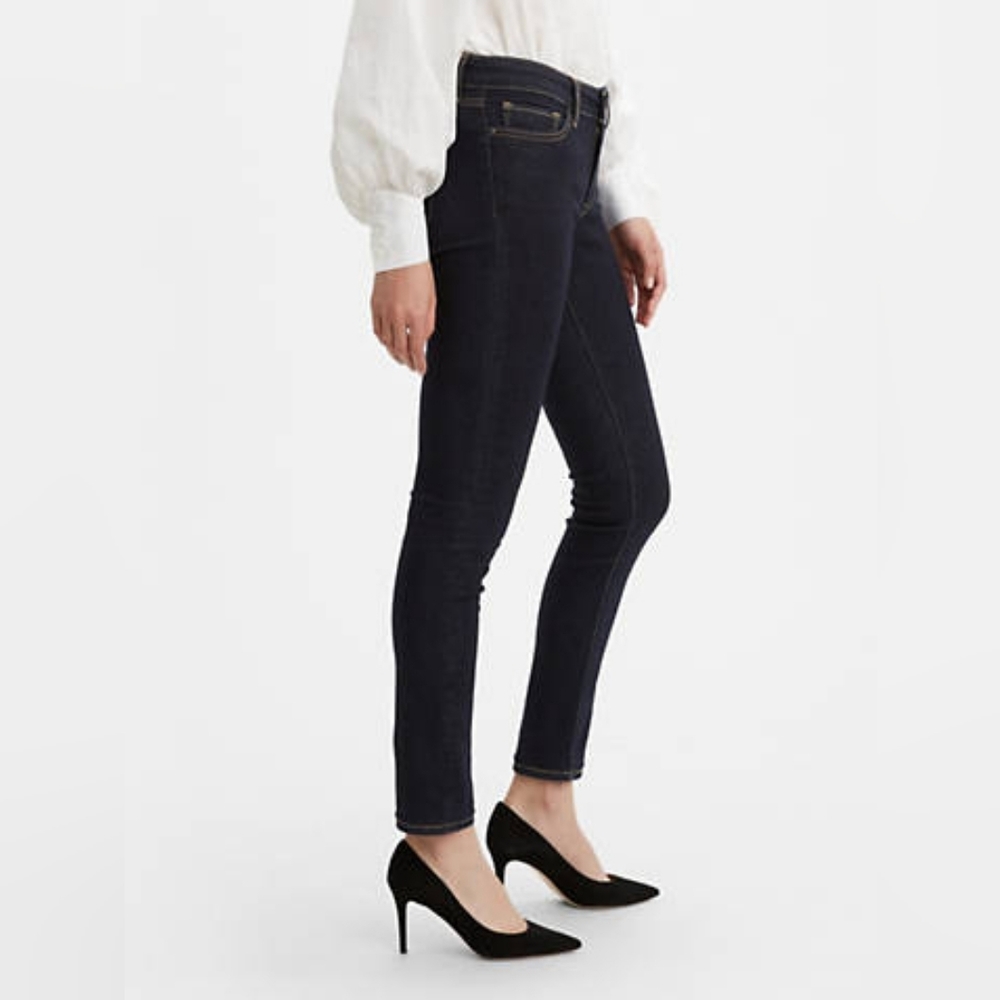 Levi's 711 Skinny Hypersoft Dark Wash Jeans - Picture 3 of 8